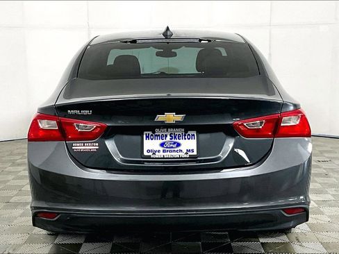 Used 2018 Chevrolet Malibu LS image 4