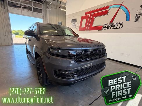 Used 2025 Jeep Wagoneer Series II AWD/4WD image 1