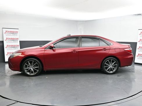 Used 2015 Toyota Camry XSE image 5