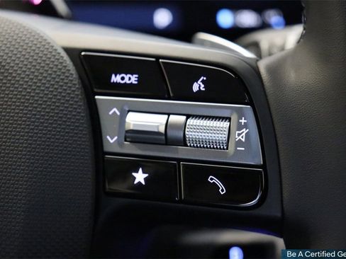 Used 2025 Hyundai Ioniq 5 SEL image 9