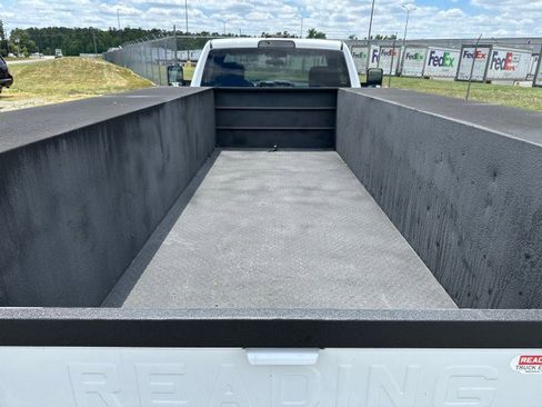 Used 2021 RAM 3500 Tradesman w/ Chrome Appearance Group RWD image 12