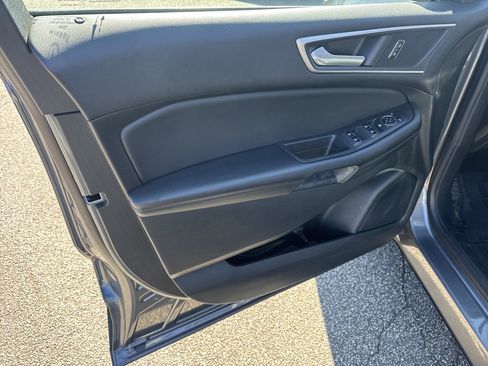 Used 2023 Ford Edge SEL image 10