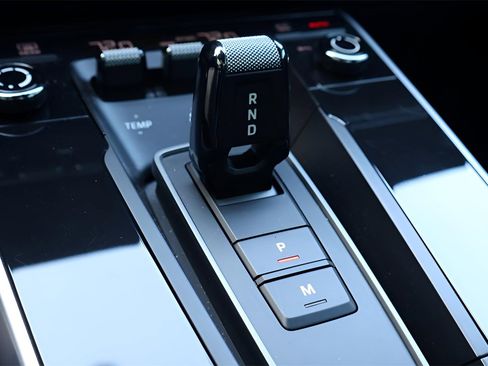 Used 2021 Porsche 911 Carrera image 29