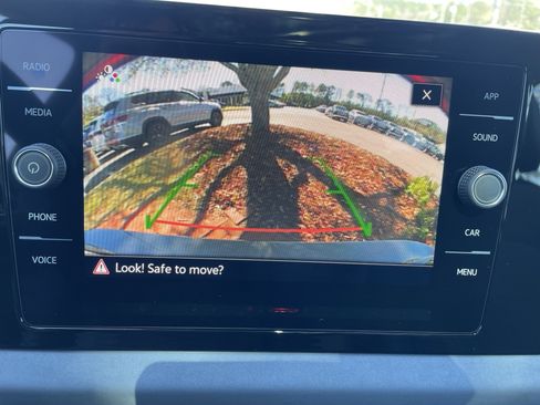 New 2026 Volkswagen Jetta SE FWD image 18