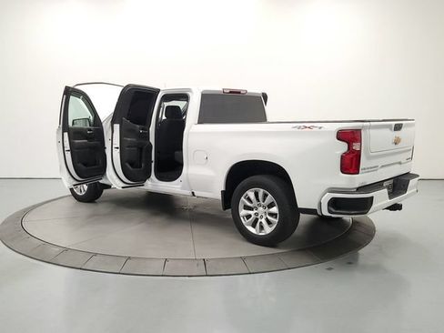Used 2022 Chevrolet Silverado 1500 Custom AWD/4WD image 14