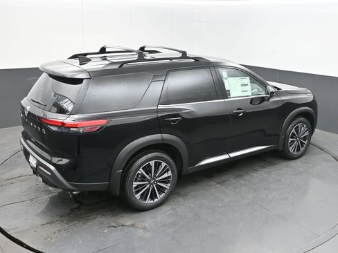 New 2026 Nissan Pathfinder Platinum AWD/4WD image 38