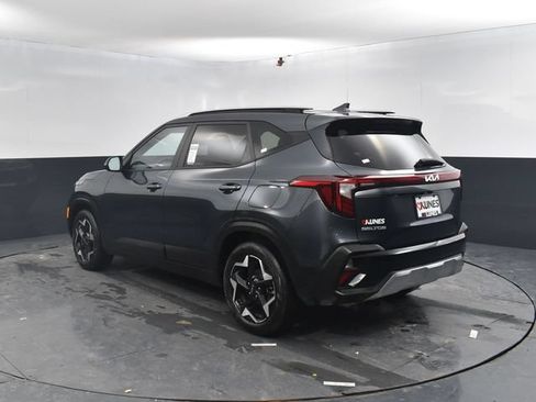 Used 2025 Kia Seltos S FWD image 7
