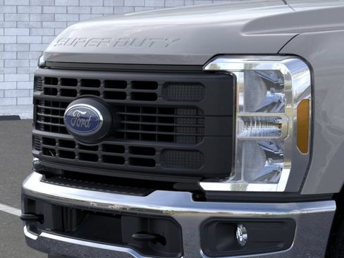 New 2026 Ford F250 XL w/ FX4 Off-Road Package AWD/4WD image 17