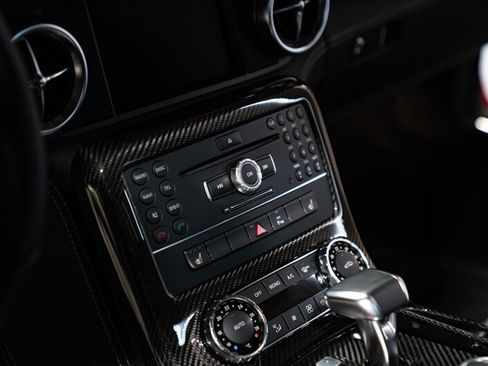 Used 2011 Mercedes-Benz SLS AMG Coupe image 28