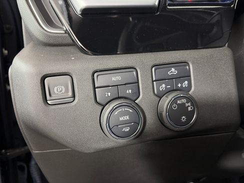 Used 2022 Chevrolet Silverado 1500 LT image 30