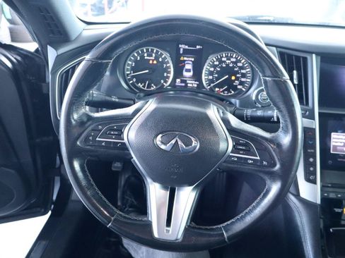 Used 2020 INFINITI Q60 3.0t Luxe RWD image 21