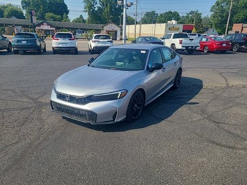 Used 2025 Honda Civic Sport image 2
