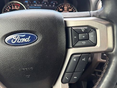 Used 2018 Ford F150 Platinum w/ Equipment Group 701A Luxury AWD/4WD image 22