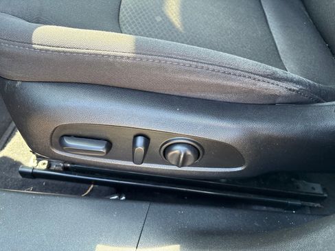 Used 2016 Chevrolet Malibu LT FWD image 8
