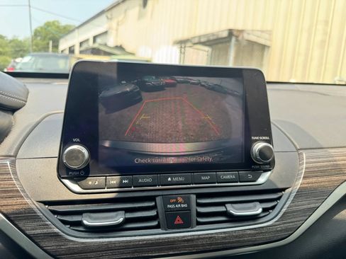 Used 2019 Nissan Altima 2.5 SL FWD image 17