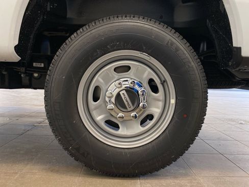 New 2026 Ford F250 XL w/ XL Chrome Package image 16