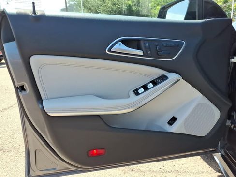 Used 2016 Mercedes-Benz CLA 250 image 13