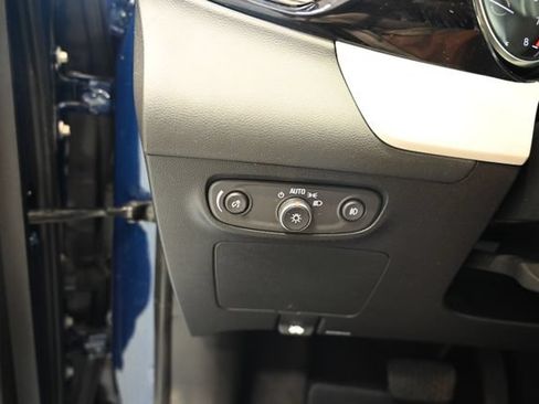Used 2023 Buick Encore GX Preferred FWD image 23