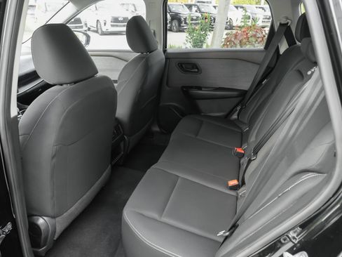 Used 2023 Nissan Rogue S AWD/4WD image 32