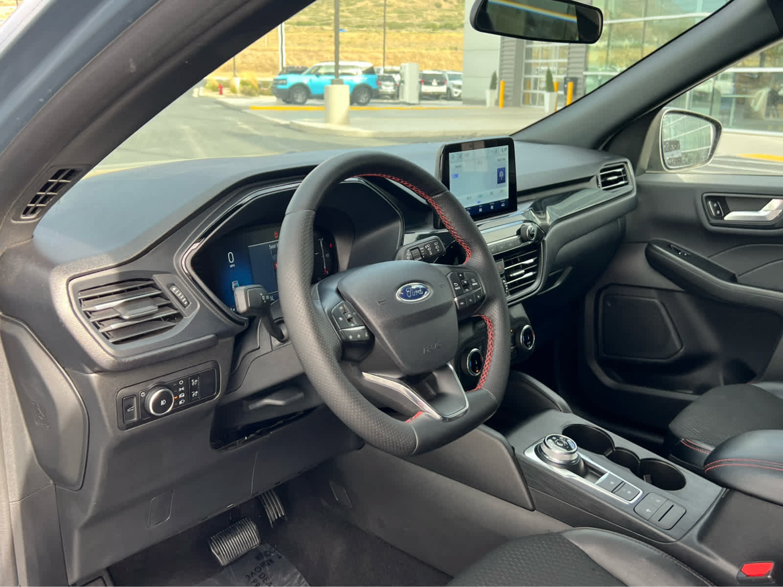 Used 2025 Ford Escape ST-Line Select AWD/4WD image 30