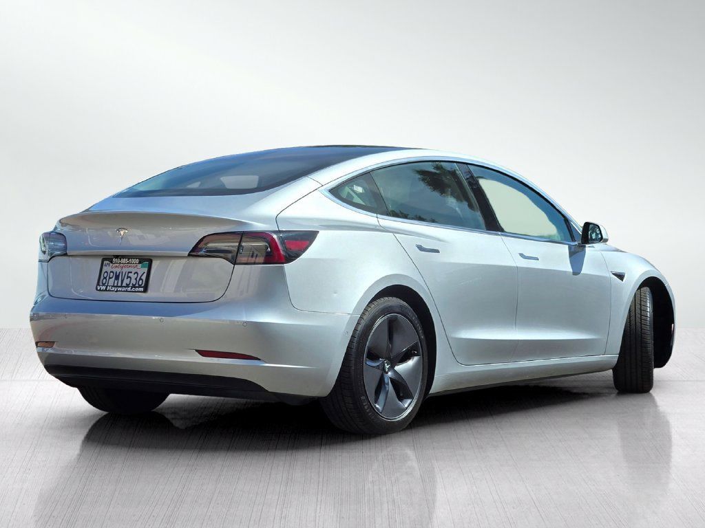 Used 2018 Tesla Model 3 Long Range RWD image 5