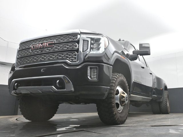 Used 2023 GMC Sierra 3500 Denali w/ Denali Ultimate Package AWD/4WD image 33