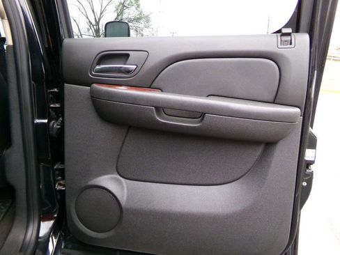 Used 2011 Chevrolet Silverado 2500 LTZ w/ LTZ Plus Package image 15