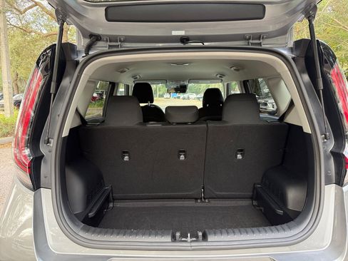 Used 2025 Kia Soul LX w/ LX Technology Package image 24