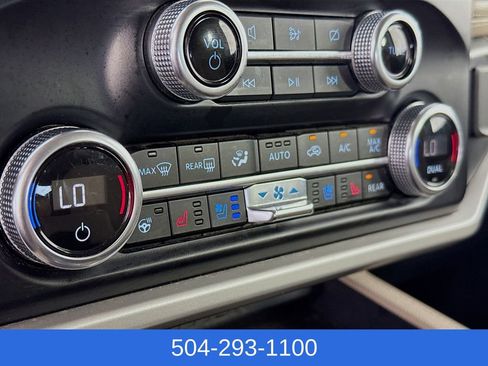Used 2024 Ford Expedition Limited AWD/4WD image 18