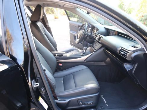 Used 2016 Lexus IS 300 AWD image 25
