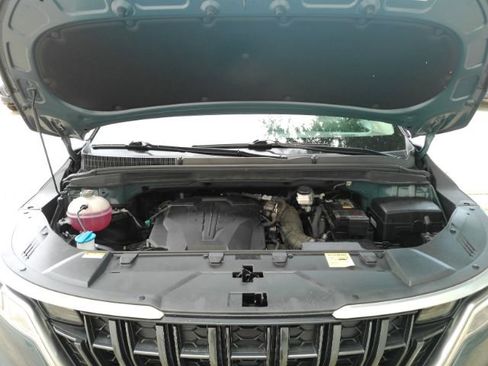Used 2024 Kia Carnival EX FWD image 59