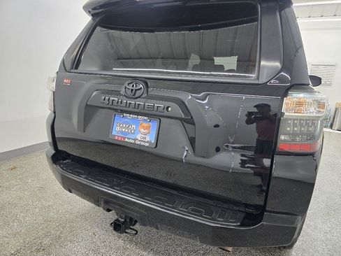 Used 2015 Toyota 4Runner SR5 RWD image 8
