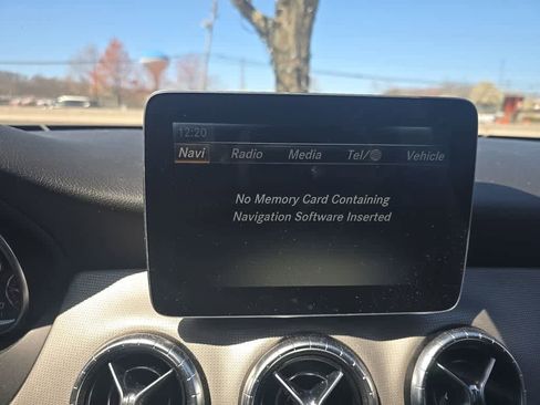 Used 2018 Mercedes-Benz CLA 250 4MATIC image 5