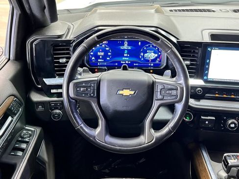 Used 2024 Chevrolet Silverado 1500 High Country w/ Technology Package AWD/4WD image 4