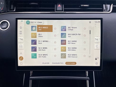 Certified 2024 Land Rover Range Rover Evoque Dynamic SE image 29