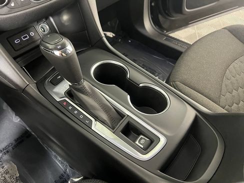 Certified 2020 Chevrolet Equinox LT FWD image 28