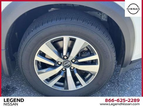 Certified 2023 Nissan Pathfinder SL w/ Black Appearance Package AWD/4WD image 9