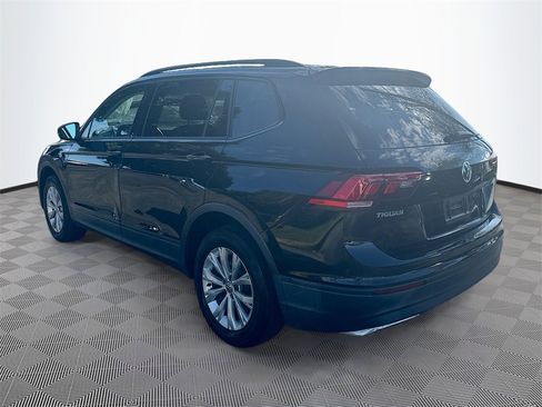 Used 2018 Volkswagen Tiguan S image 8