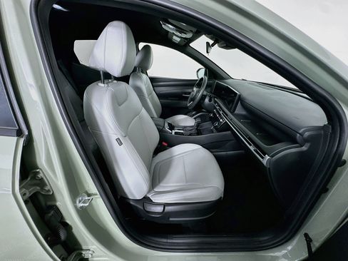 Used 2025 Hyundai Santa Cruz SEL FWD image 32