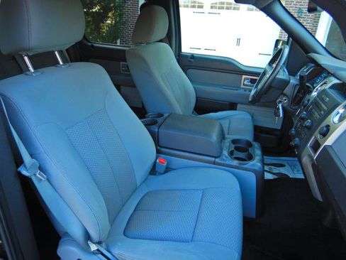 Used 2011 Ford F150 XLT w/ XLT Chrome Pkg image 19