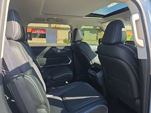 Used 2026 INFINITI QX80 Luxe w/ Cargo Package AWD/4WD image 21
