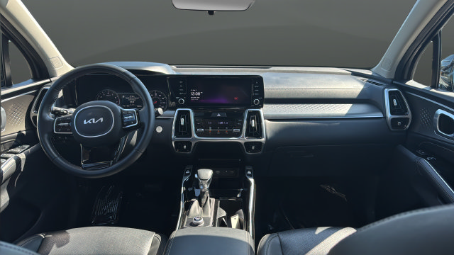 Certified 2022 Kia Sorento SX FWD image 11