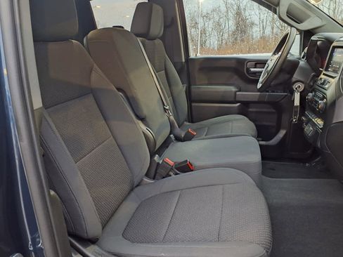 Used 2020 Chevrolet Silverado 1500 Custom w/ Custom Value Package image 10