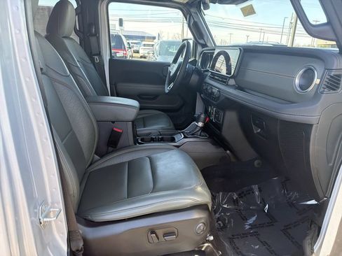 Used 2024 Jeep Wrangler High Altitude AWD/4WD image 15