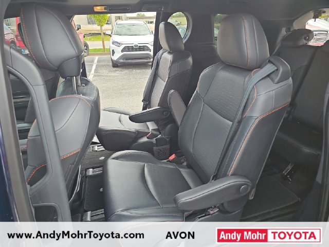 Used 2021 Toyota Sienna XSE FWD image 16