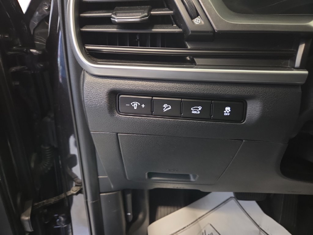 Used 2025 Kia Telluride S FWD image 24