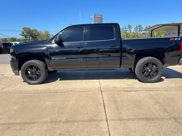 Used 2018 Chevrolet Silverado 1500 LT w/ All Star Edition AWD/4WD image 2