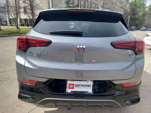 Used 2024 Buick Encore GX Sport Touring image 5