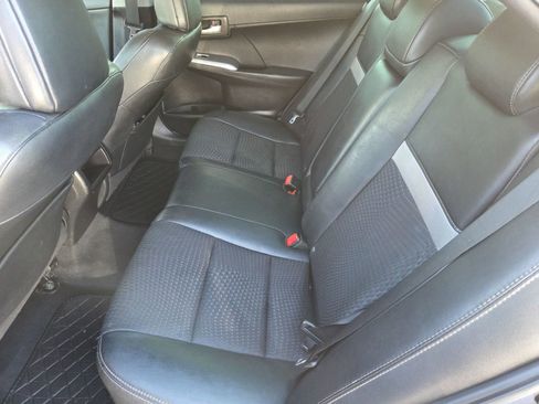 Used 2013 Toyota Camry SE image 10