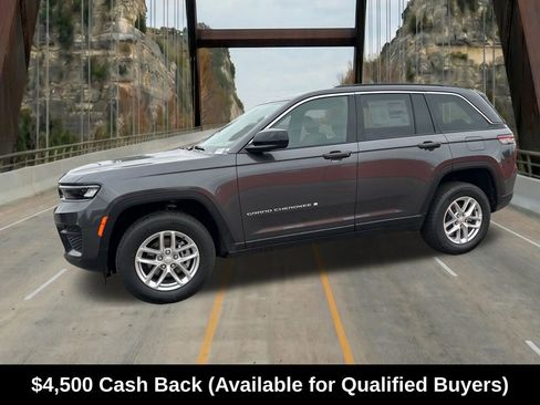 New 2026 Jeep Grand Cherokee Laredo RWD image 5